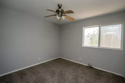 43234 Vineyard Dr, Lancaster, CA 93535 photo 14