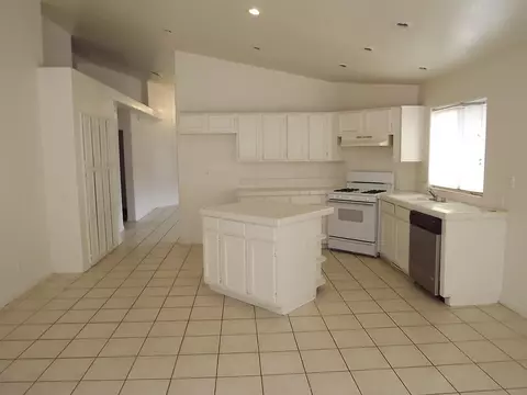 1647 Silvia Ave, Lancaster, CA 93535 photo 7