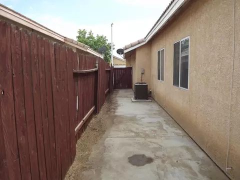 1647 Silvia Ave, Lancaster, CA 93535 photo 28