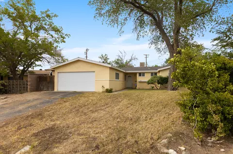 535 Lingard St E, Lancaster, CA 93535 photo 1