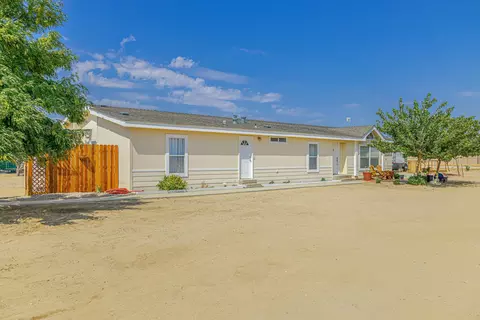 8515 Ave D 2 W, Lancaster, CA 93536 photo 1