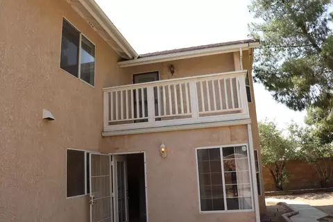 37398 Sheffield Dr, Palmdale, CA 93550 photo 13