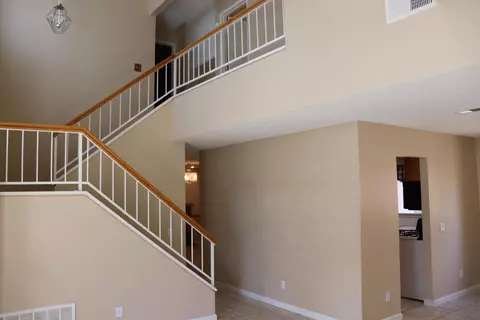 37398 Sheffield Dr, Palmdale, CA 93550 photo 4
