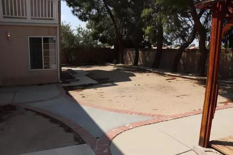 37398 Sheffield Dr, Palmdale, CA 93550 photo 12