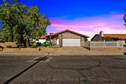 44634 12th St E, Lancaster, CA 93535 photo 1
