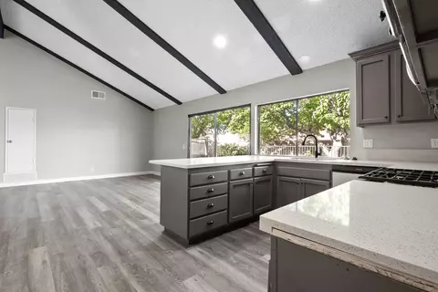 44634 12th St E, Lancaster, CA 93535 photo 8