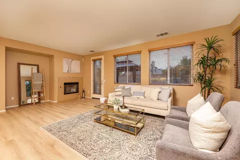 2134 Nugent St E, Lancaster, CA 93535 photo 8