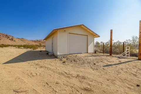 3639 Backus Rd, Mojave, CA 93501 photo 7