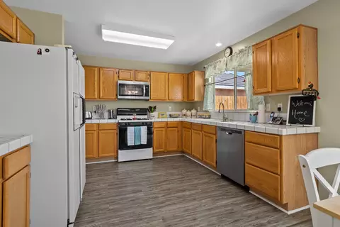3042 Ave K4 E, Lancaster, CA 93535 photo 10