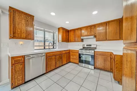2129 Dallin St, Lancaster, CA 93536 photo 14