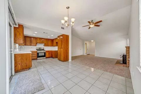 2129 Dallin St, Lancaster, CA 93536 photo 13