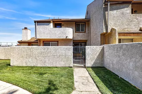 1840 Ave J2 E #2, Lancaster, CA 93535 photo 1