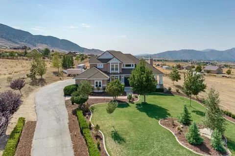 19551 Sioux St, Tehachapi, CA 93561 photo 2