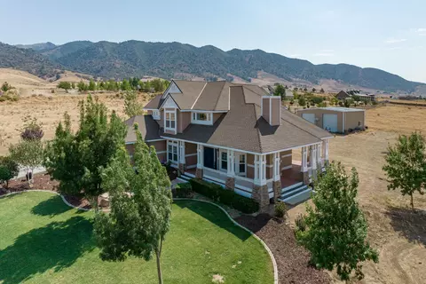 19551 Sioux St, Tehachapi, CA 93561 photo 1
