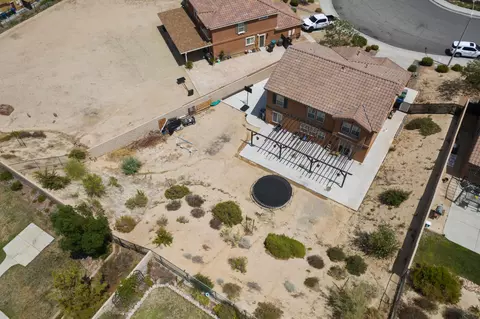 38463 Sphynx Dr, Palmdale, CA 93551 photo 4