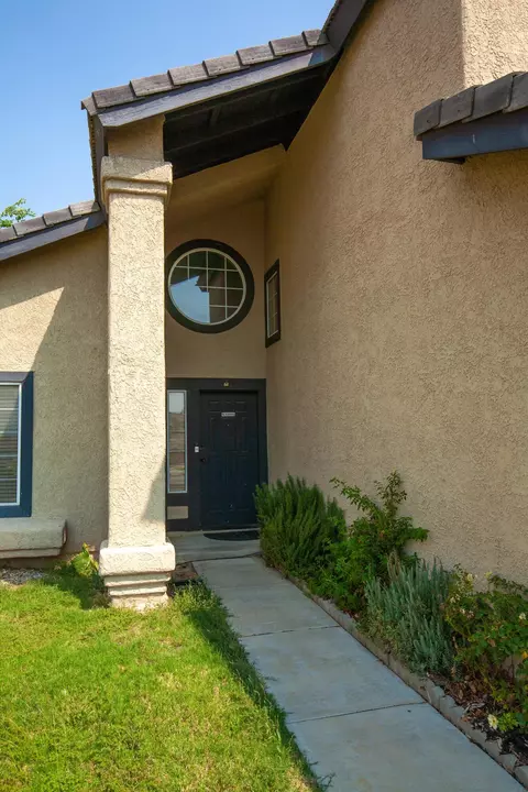 4715 Adela Ct, Palmdale, CA 93552 photo 4