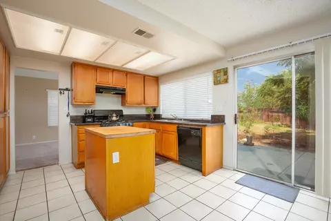 4715 Adela Ct, Palmdale, CA 93552 photo 9