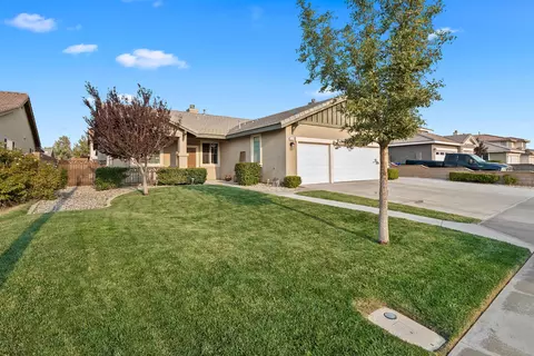 43928 Freer Way, Lancaster, CA 93536 photo 2