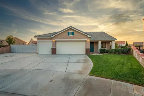 6101 Kindling Ct, Lancaster, CA 93536 photo 1