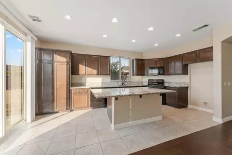 6101 Kindling Ct, Lancaster, CA 93536 photo 9