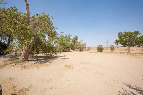 8658 Ave H E, Lancaster, CA 93535 photo 21