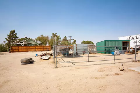 8658 Ave H E, Lancaster, CA 93535 photo 23
