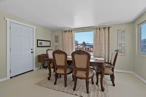 21251 Sierra Vista Dr, Tehachapi, CA 93561 photo 11