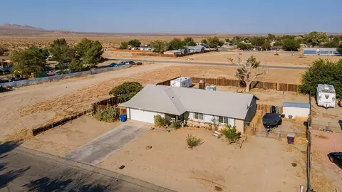 41114 174th St E, Lancaster, CA 93535 photo 2