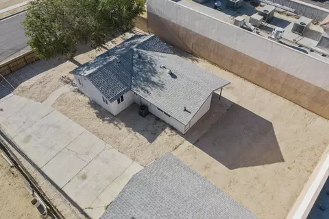 43540 6th St, Lancaster, CA 93535 photo 6