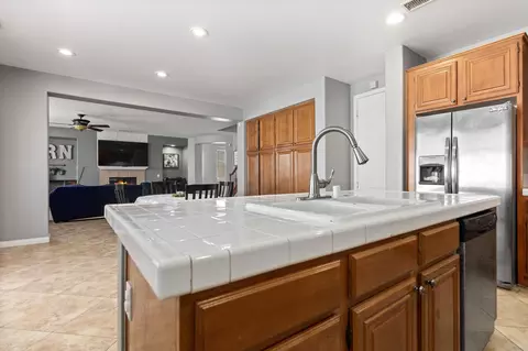 36434 50th St E, Palmdale, CA 93552 photo 4