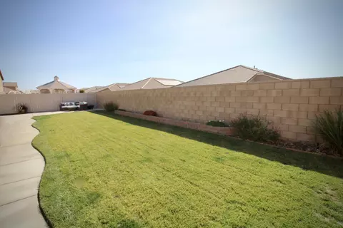 3556 Ave J-3 E, Lancaster, CA 93535 photo 4