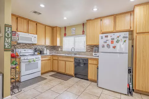 37138 28th St E, Palmdale, CA 93550 photo 12