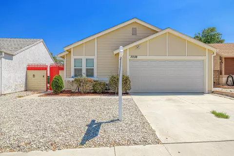 37138 28th St E, Palmdale, CA 93550 photo 2