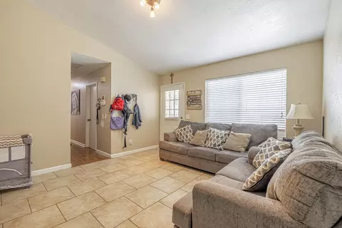 37138 28th St E, Palmdale, CA 93550 photo 9