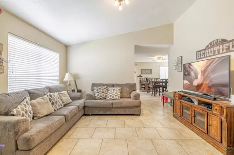 37138 28th St E, Palmdale, CA 93550 photo 8