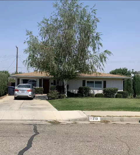 213 Spruce St, Tehachapi, CA 93561 photo 1