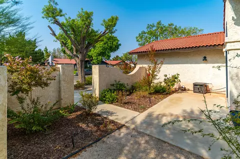 1341 Avenue J12 E, Lancaster, CA 93535 photo 5