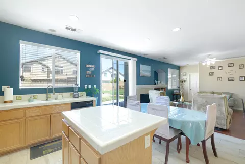 5761 Monaco Dr, Palmdale, CA 93552 photo 12