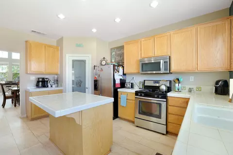 5761 Monaco Dr, Palmdale, CA 93552 photo 22