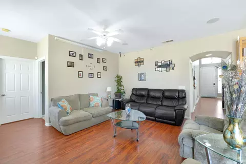5761 Monaco Dr, Palmdale, CA 93552 photo 9
