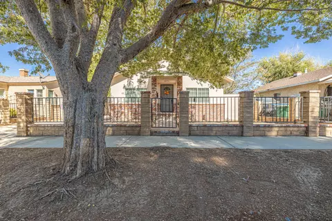 44632 Elm Ave, Lancaster, CA 93534 photo 2