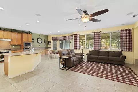 3746 Paddock Way, Lancaster, CA 93536 photo 17
