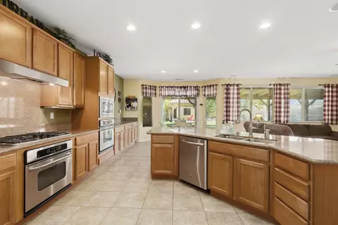 3746 Paddock Way, Lancaster, CA 93536 photo 11