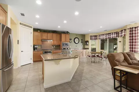 3746 Paddock Way, Lancaster, CA 93536 photo 10