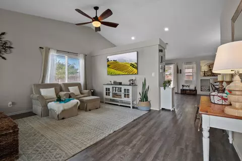 44218 Freer Way, Lancaster, CA 93536 photo 3