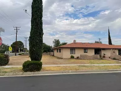 44805 Kingtree Ave, Lancaster, CA 93534 photo 2