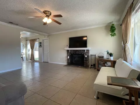 21521 San Gabriel Dr, Tehachapi, CA 93561 photo 6