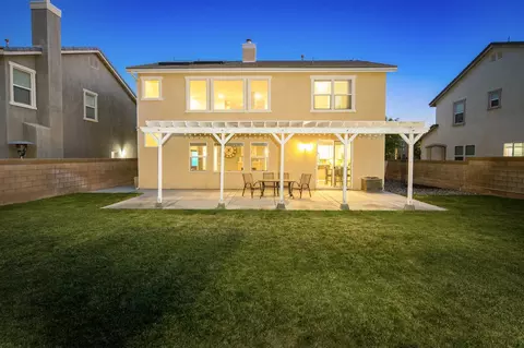 4303 Vahan Ct, Lancaster, CA 93536 photo 2