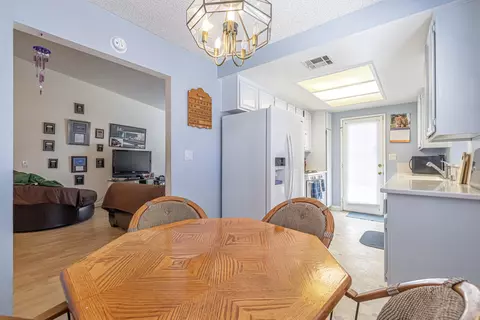 1036 Angela Ct E, Lancaster, CA 93535 photo 17