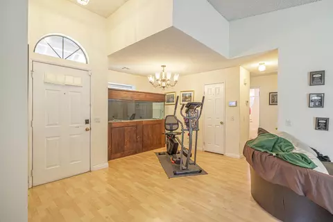 1036 Angela Ct E, Lancaster, CA 93535 photo 6